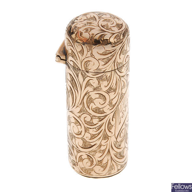 A late Victorian 9ct gold cased scent bottle.