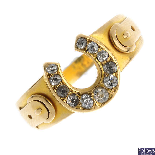 A late Victorian 18ct gold diamond horseshoe ring.