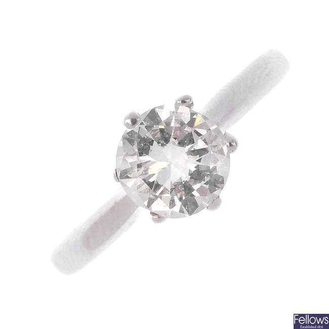 A loose diamond and ring mount.