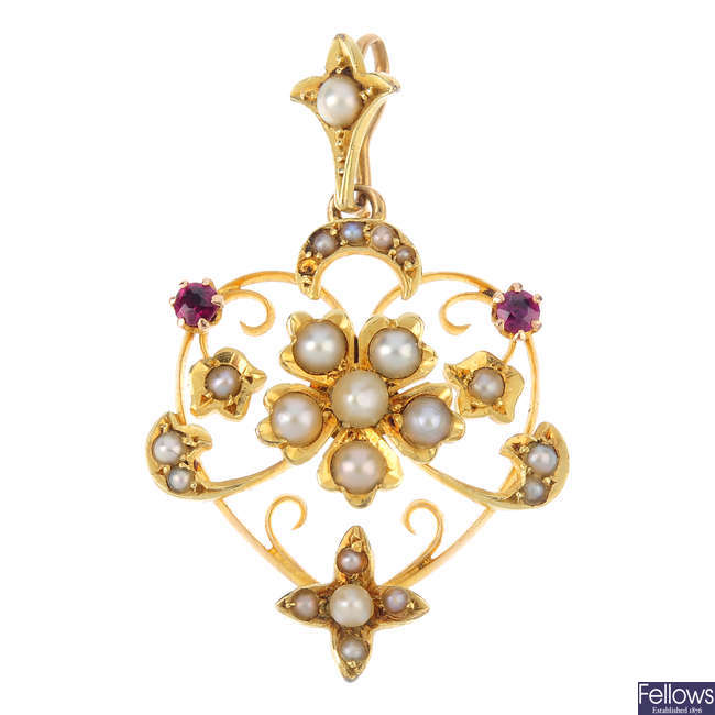An early 20th century 15ct gold gem-set pendant.