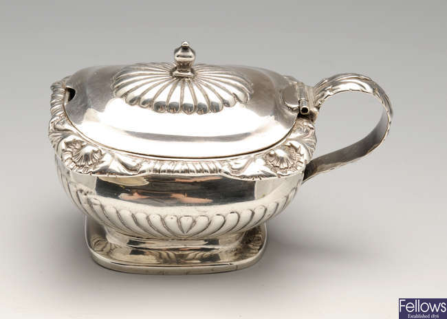 A late George III silver mustard pot.
