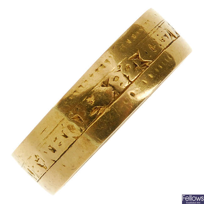 A George III 22ct gold memorial band.