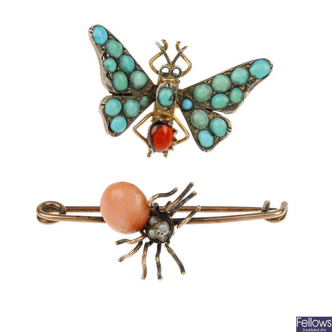 Two early 20th century brooches.