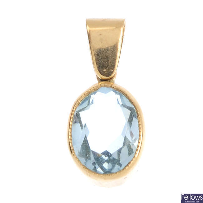 An aquamarine pendant.