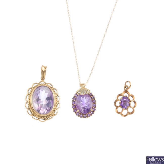 A selection of 9ct gold amethyst jewellery.