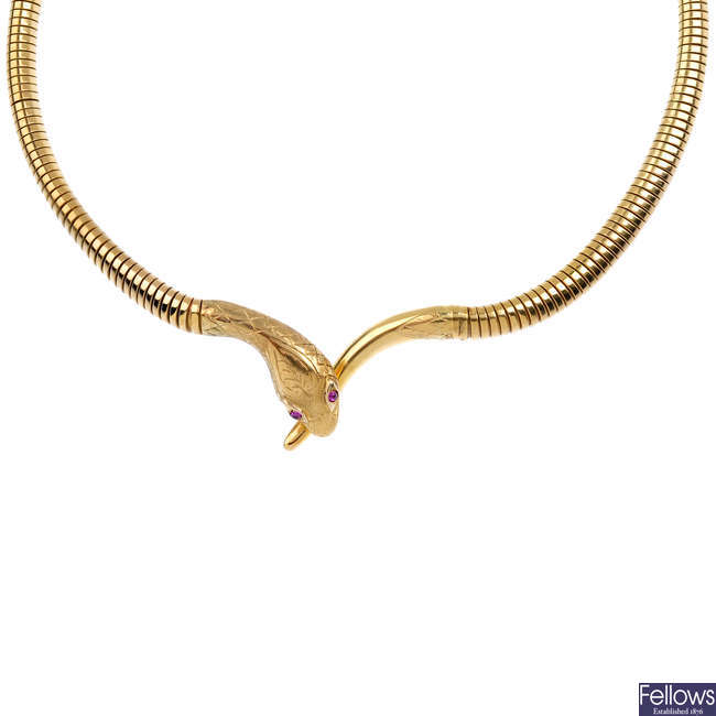 A 1960s 9ct gold snake necklace.
