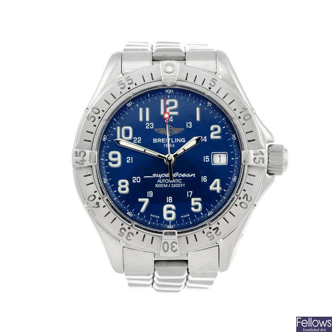 BREITLING - a gentleman's stainless steel Aeromarine SuperOcean bracelet watch.