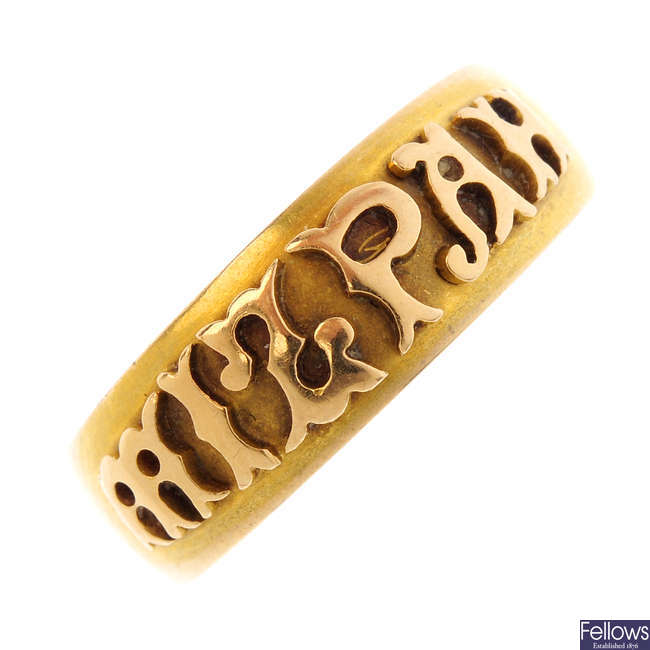 An Edwardian 18ct gold Mizpah ring.