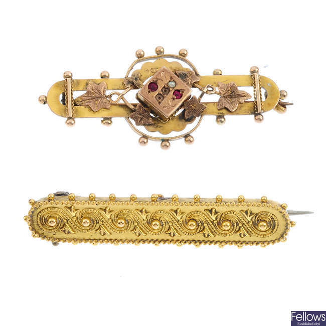 Two early 20th century gold brooches.