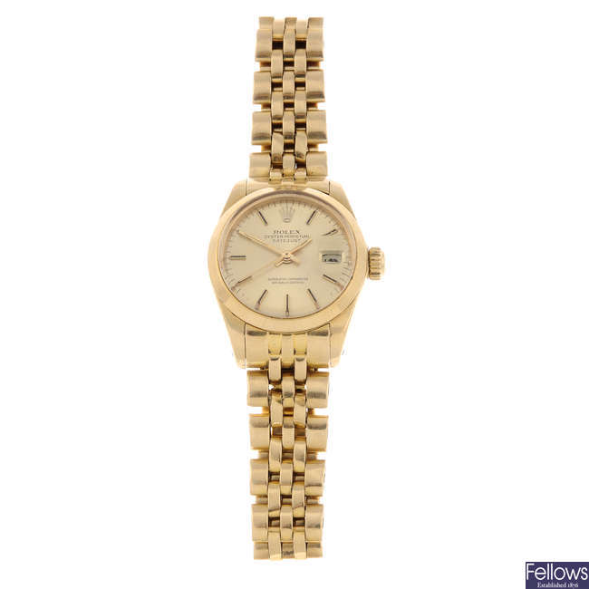 ROLEX - a lady's 18ct yellow gold Oyster Perpetual Datejust bracelet watch.