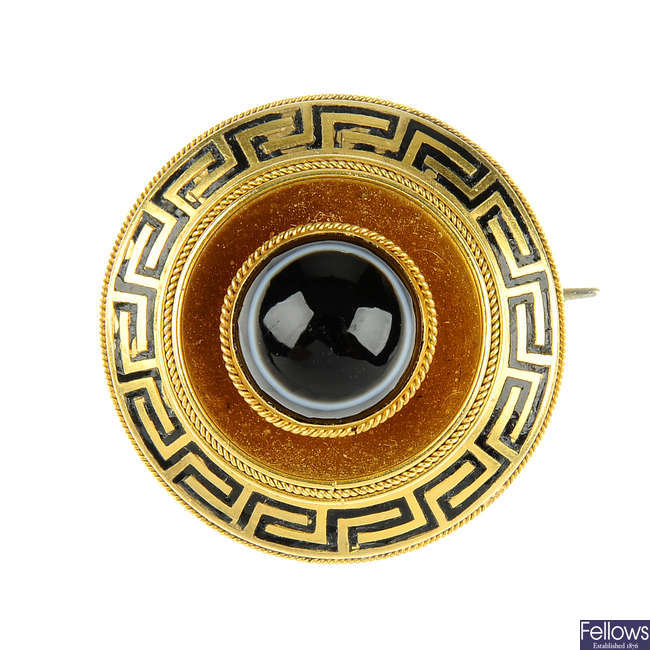 A late Victorian gold banded agate memorial brooch.