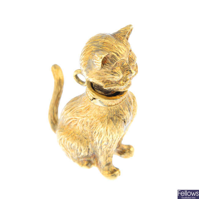 A 9ct gold charm.
