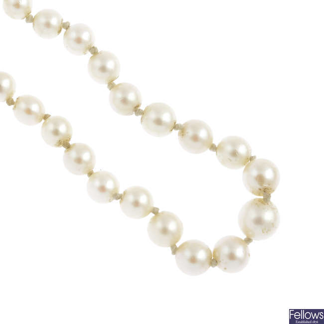Two cultured pearl necklaces.