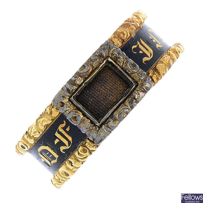 A William IV 18ct gold memorial ring.