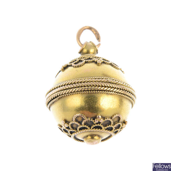 A late Victorian 15ct gold ball pendant.