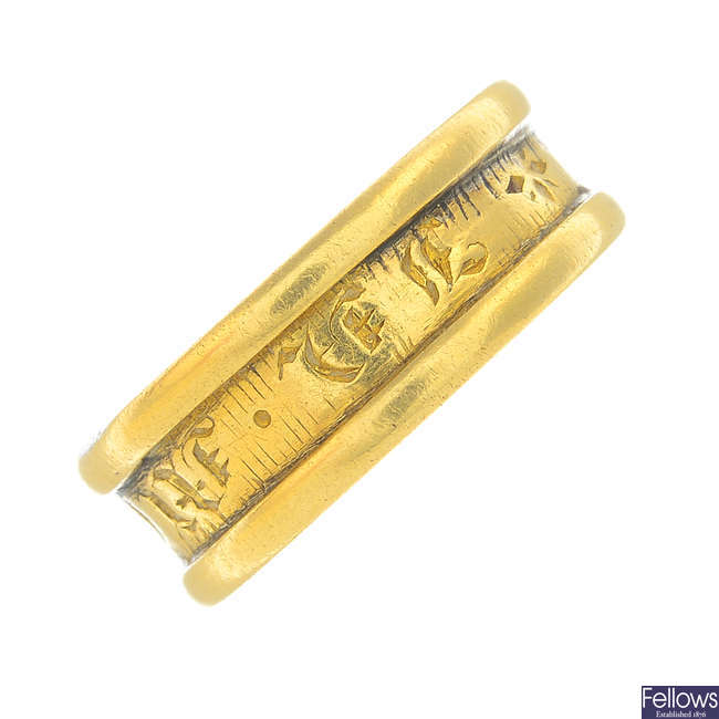 A Georgian 18ct gold band ring.