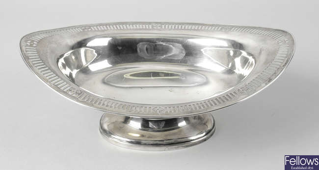 An Edwardian Scottish silver oval pedestal dish.