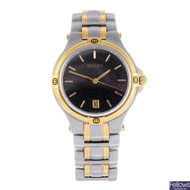 GUCCI - a gentleman's bi-colour 9040M bracelet watch.