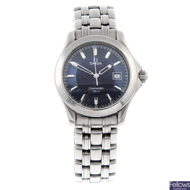OMEGA - a gentleman's stainless steel Seamaster 120M bracelet watch.