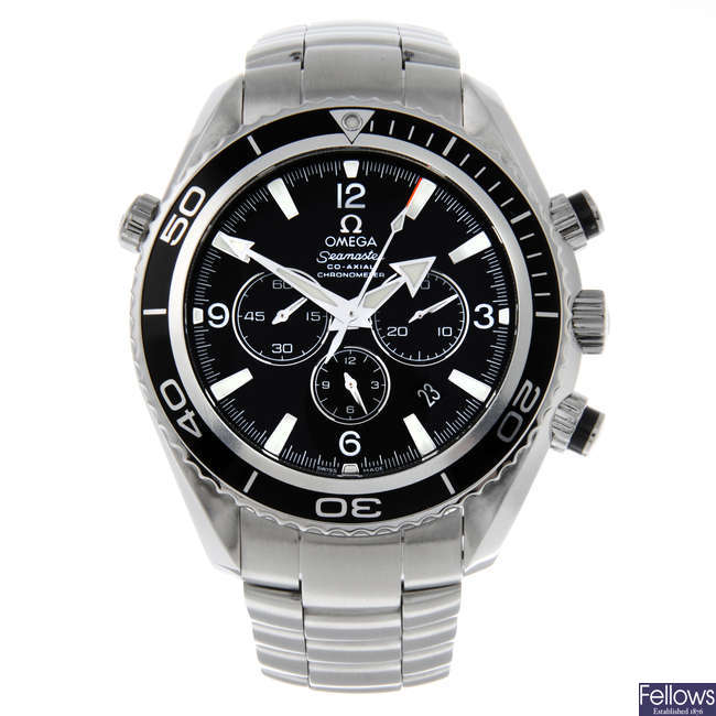 OMEGA - a gentleman's stainless steel Seamaster Professional Planet Ocean Co-Axial chronometer chronograph bracelet watch.
