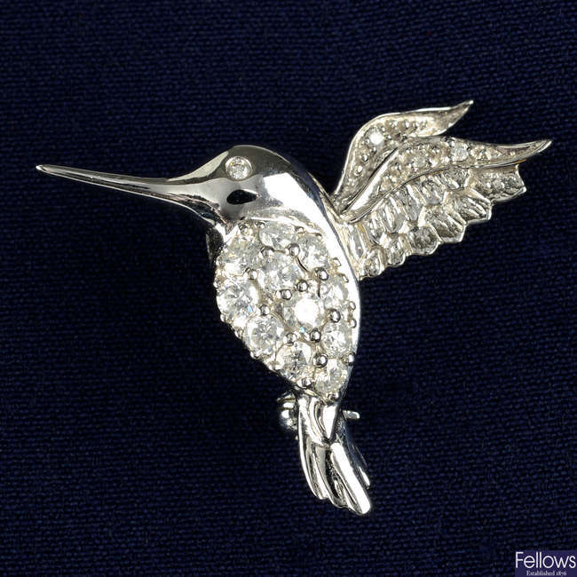 An 18ct gold diamond hummingbird brooch.