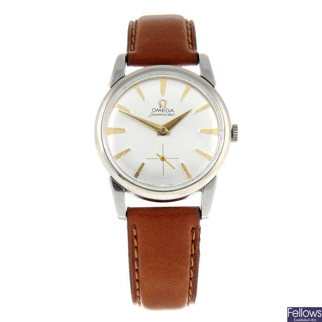 OMEGA - a stainless steel Seamaster wrist watch, 34mm.