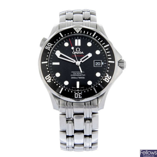 OMEGA - a stainless steel Seamaster Professional Co-Axial bracelet watch.