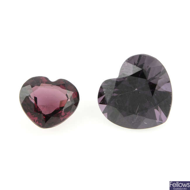 Two heart-shape spinels, 3.06ct