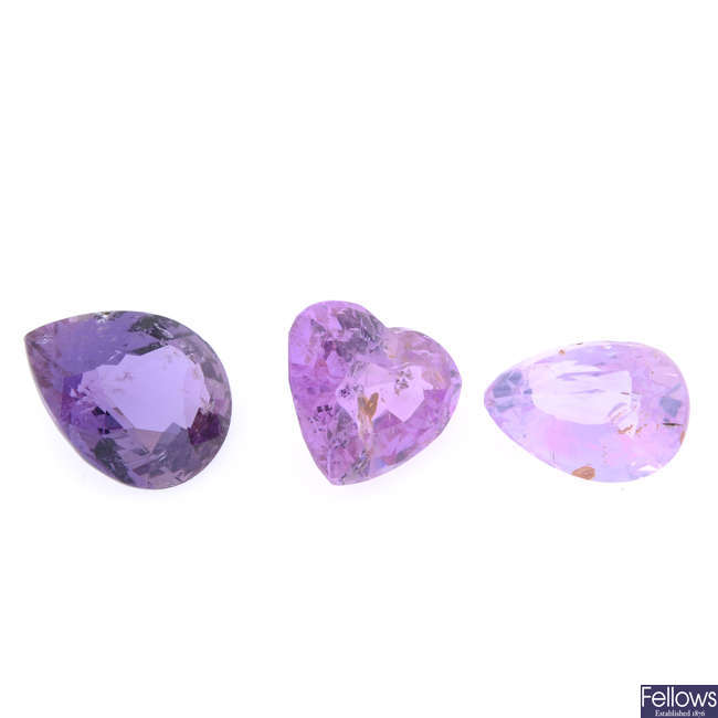 Three vari-shape pink sapphires, 3.31ct