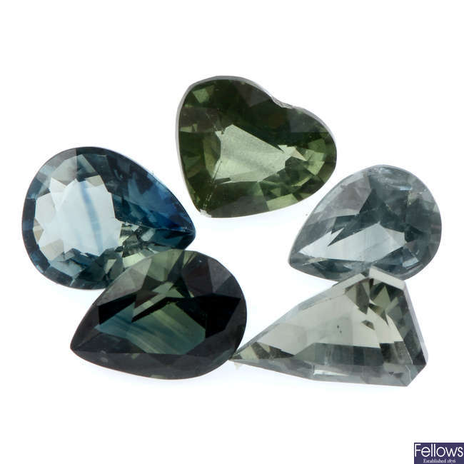 Five vari-shape green sapphires, 5.48ct