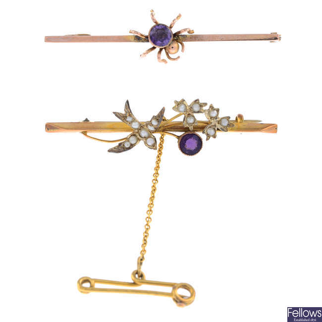 Two early 20th 9ct gold amethyst brooches