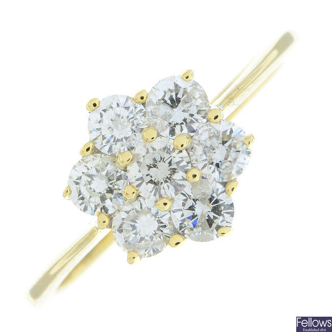 18ct gold diamond floral cluster ring