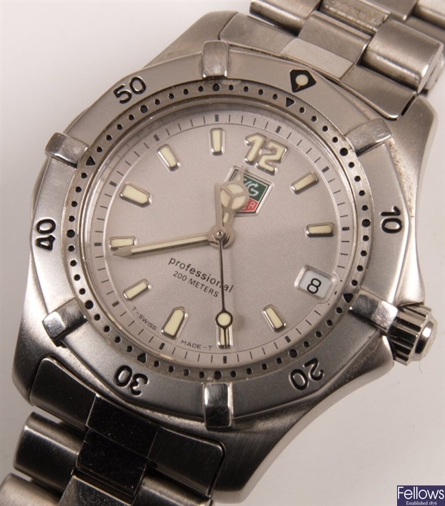 TAG - a gentleman's steel 2000 quartz model watch