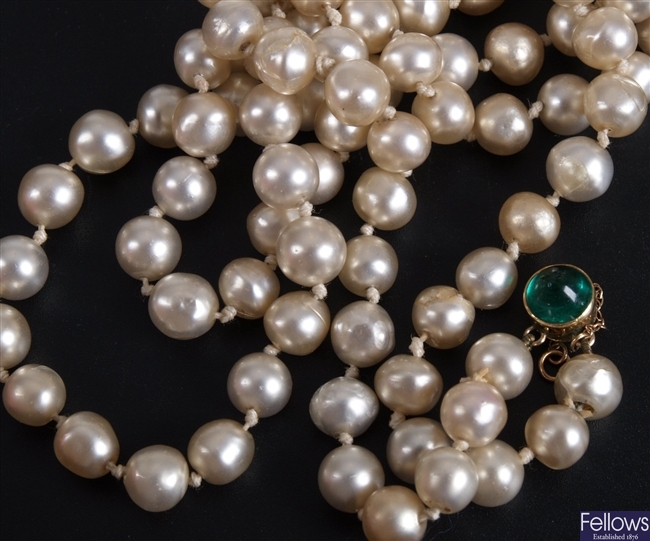 Two row pearl bead necklet with continental gold