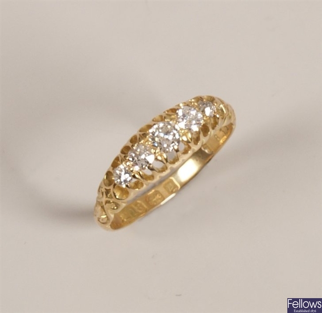 18ct gold five stone graduated diamond ring set