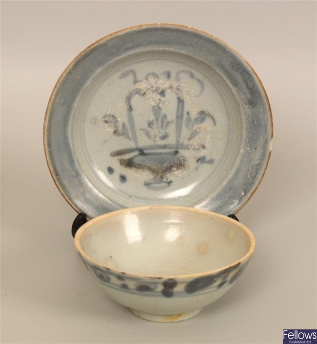 Five pieces of 19th Century oriental porcelain as