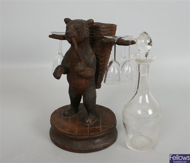 A late Victorian carved Blackforest bear in