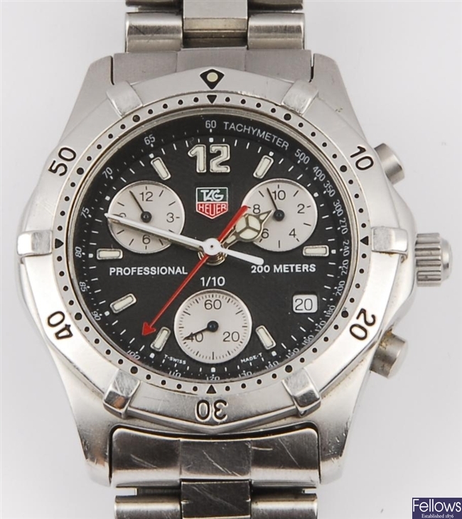 (307075968) gentleman's wrist watch