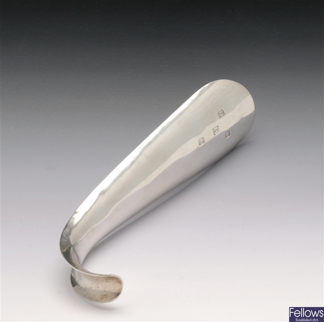 Modern silver shoehorn