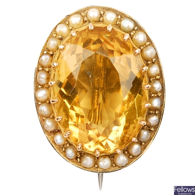 A citrine and split pearl brooch.