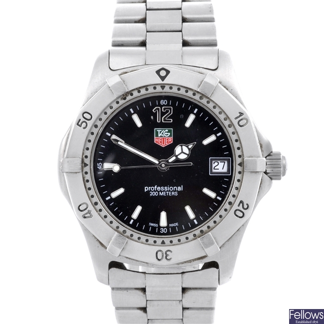 (704004995) gentleman's wrist watch