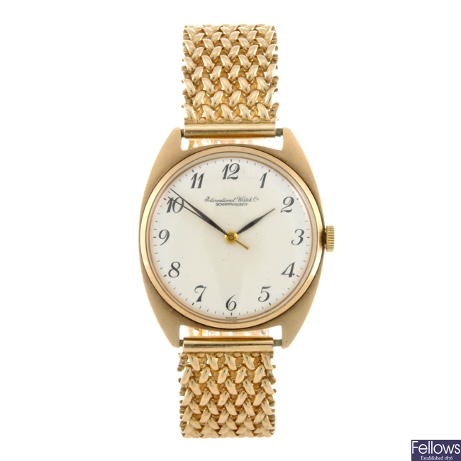 (604007628) gentleman's 9ct  wrist watch
