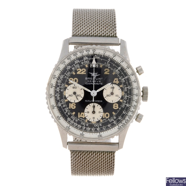 A stainless steel manual wind gentleman's Breitling bracelet watch.