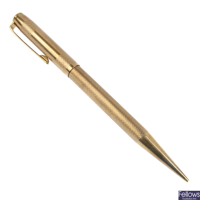 LOT:843 | YARD-O-LED - a 1960's 9ct gold pencil.