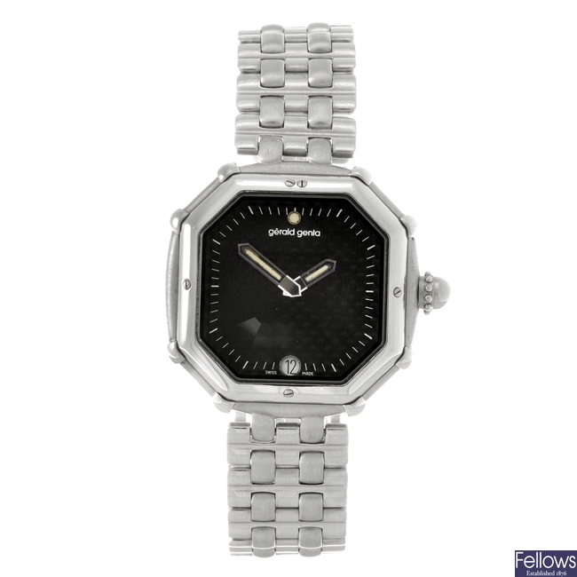 A platinum quartz gentleman's Gerald Genta bracelet watch.