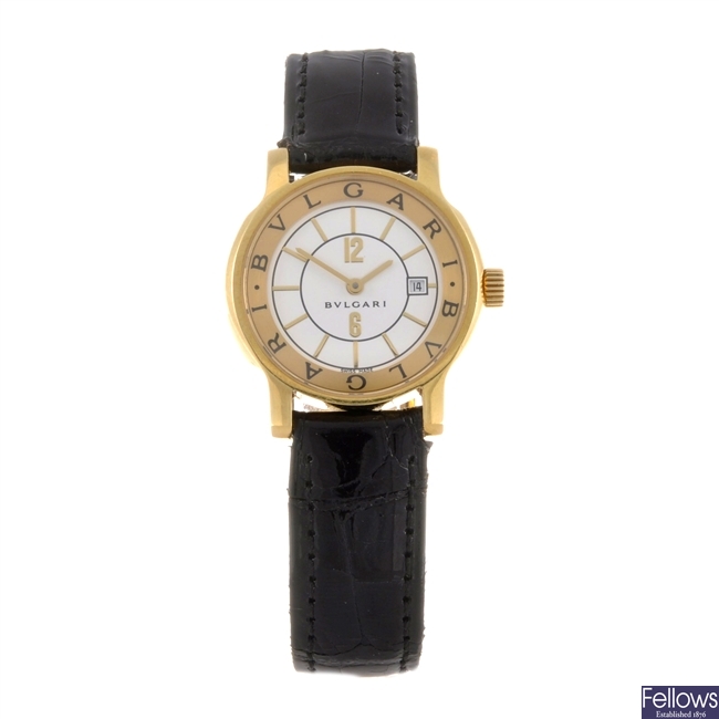 A 18k gold quartz lady's Bulgari Solotempo wrist watch.
