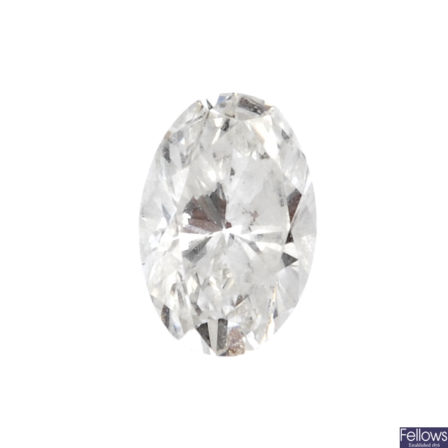 A loose oval-shape diamond of 0.42ct.