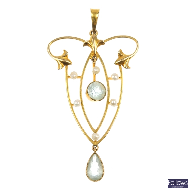 A 9ct aquamarine and pearl pendant.