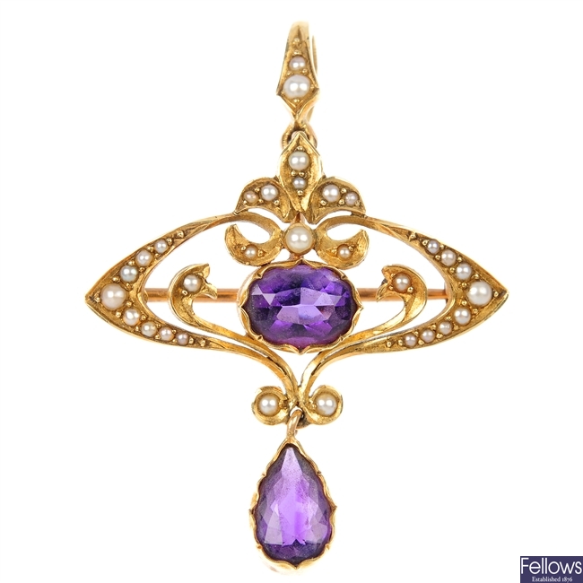 An early 20th century 15ct gold amethyst and split pearl pendant.