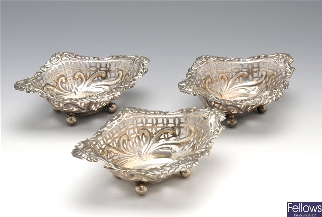 Set of three late Victorian silver bonbon dishes, Chester 1898.